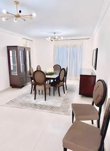 2 Bedroom Modern Flat at Zayed