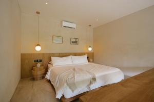 Calista Studios EMPAT Design-Forward 1BR Loft in Uluwatu Jungle 10 minutes from beaches