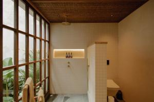 Calista Studios EMPAT Design-Forward 1BR Loft in Uluwatu Jungle 10 minutes from beaches