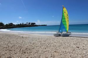 Glorias Retreat 3Bed 4Bath AC Pool WiFi BBQ