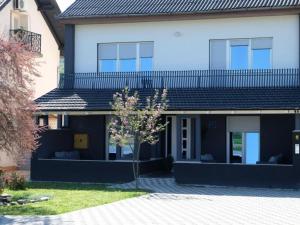 Apartments Ro Ma A2