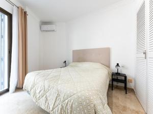 Beachfront apartment in Marbella