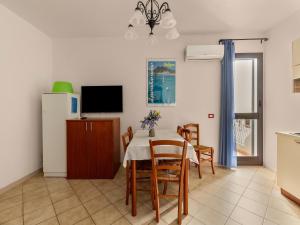 Apartment near sea with air conditioning