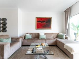 Apartment in Elviria with terrace, Marbella