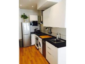 Malaga Refino Apartment with Rooftop Pool