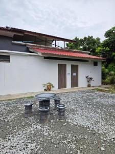 Homestay Kodiang 1 Bedroom near Pekan Kodiang by DAleena Homes
