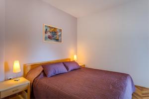 Apartments with parking space Losinj, Losinj - 2505