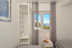 Seaside apartments with a swimming pool Seget Vranjica, Trogir - 4284
