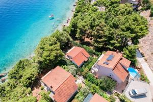 Seaside apartments with a swimming pool Medici, Omis - 7461
