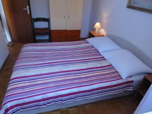 Seaside family friendly house with a swimming pool Okrug Donji, Ciovo - 14348