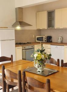 Seaside family friendly house with a swimming pool Okrug Donji, Ciovo - 14348