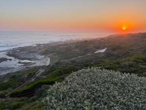 Pitkindie Oceanfront Escape