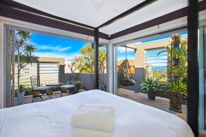 Clovelly Beach Escape - Walk to Beach - AC and Parking included
