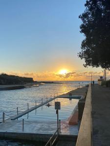 Clovelly Beach Escape - Walk to Beach - AC and Parking included
