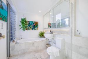 Clovelly Beach Escape - Walk to Beach - AC and Parking included