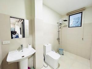 4BR Duplex for 25 persons with Wi-Fi & Parking