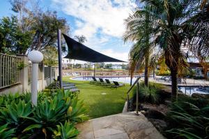 33B Cypress