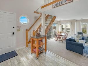 Perkins Cove Gem - Q934 Brought to you by GetAway Vacations