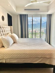 Grand Venetian Beachfront Condos