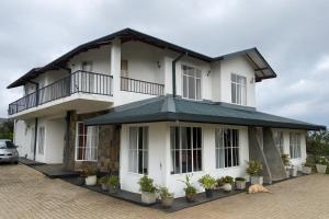 JETCO Lake Front Villa - Nuwara Eliya