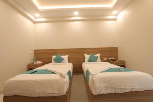 Rohaan Elite stays by UPAR