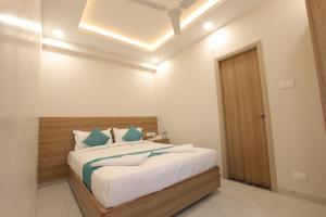 Rohaan Elite stays by UPAR