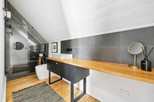 Gable House Geelong Heritage charm & Modern Luxury