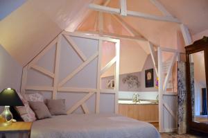 B&B / Chambres d'hotes Le Cafe du Village - Bar a cocktails & a Ambiance : photos des chambres