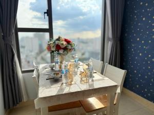 Stay With Me CBD Apartment - Rivergate Building