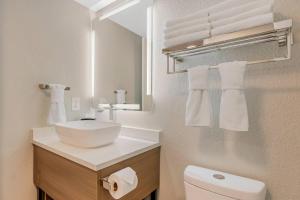 MainStay Suites Springfield South - Battlefield Rd