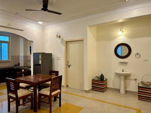 Cozy Apartment in heart of city near metro