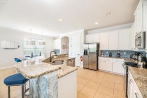 Dazzling 6 Bdrm Villa with Themed Bedrooms at Reunion