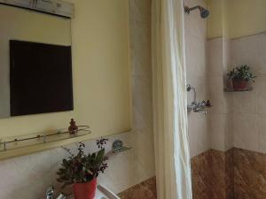 Tanani Newa Home combo room