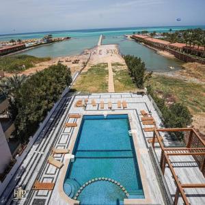 Modern Studio with Pool and Private Beach Access