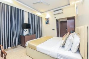The Orion Express - Kailash Colony