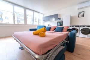 Grand appartement idéal famille, proche plage, bon emplacement pour visiter la Côte dAzur