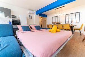 Grand appartement idéal famille, proche plage, bon emplacement pour visiter la Côte dAzur