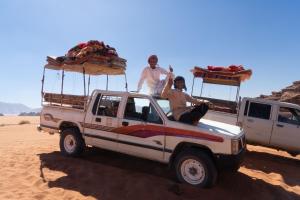 Discover the life of Wadi Rum camp