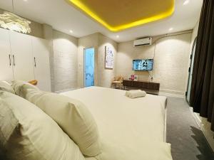 Tommy Home in Central City 137