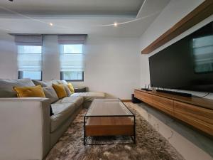 Nicky Villa Luxury Private Haven in BangTao Laguna