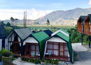 Cabin Veri Dieng By Villafamilyhouse