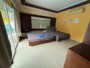 Gmob Pool Villa Resort