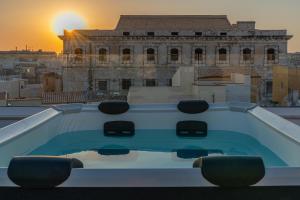 La Dimora di San Nicola Ortigia Boutique Apartments - Terrace & Jacuzzi Access