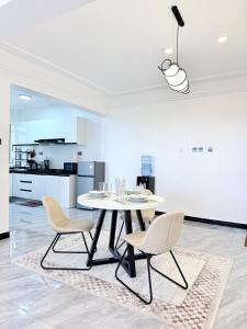 1BR Apartment with Pool and Gym at Yaya