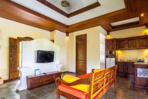 Villa Tunjung- 3BR, infinity pool, staff