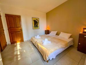 Charming house in Oppede - Swimming Pool & Tranquility