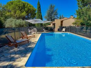 Charming house in Oppede - Swimming Pool & Tranquility