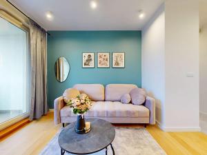 Bonbon Apartment With Parking Kolska