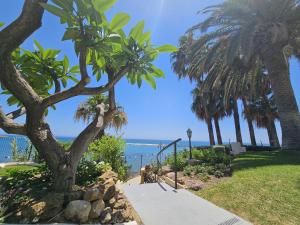 Apartamento en Benalmádena en la playa con piscina Frontal al mar