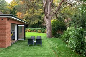 Amos Lodge Deluxe Accommodation